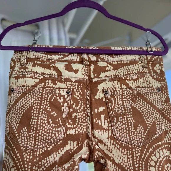 Free People BOHO Festival Batik Flare Leg Pants -Geometric Native Tribal Design - Picture 8 of 9